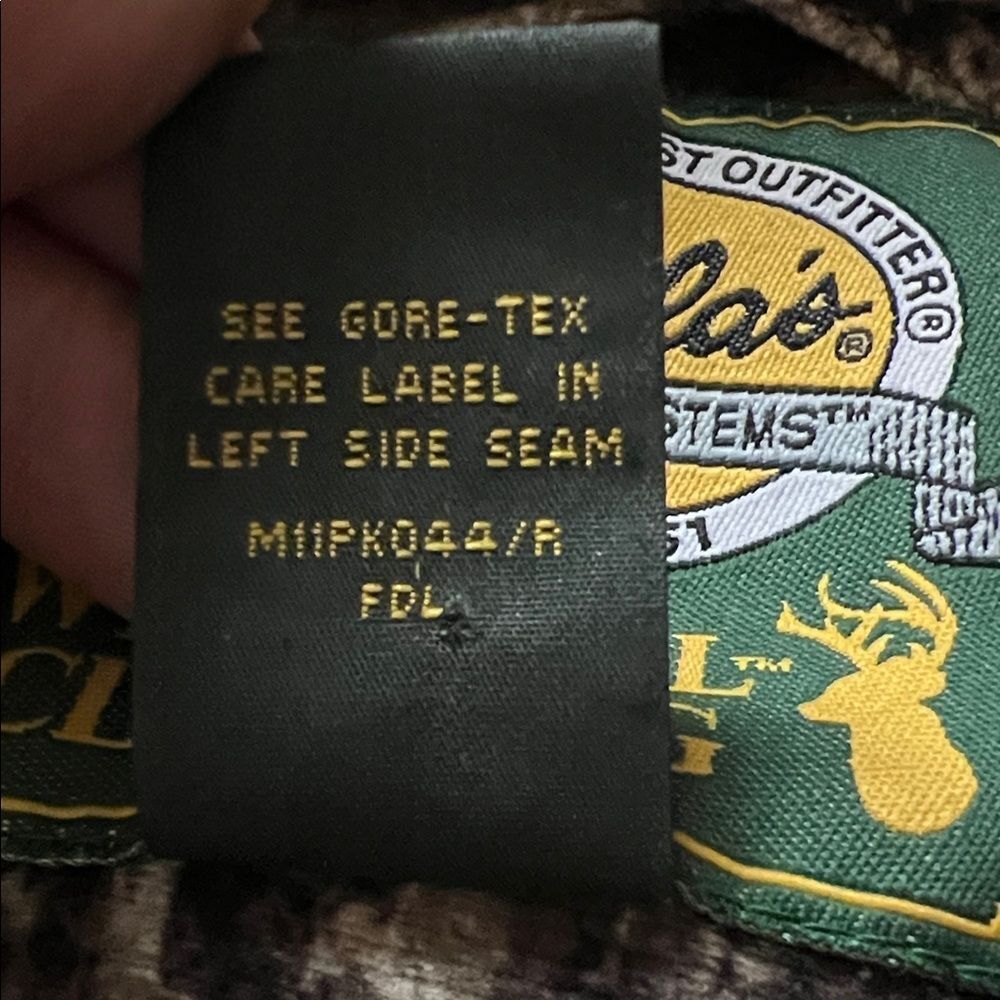 Cabela's Whitetail Real Tree Camo Hooded Gore-Tex Hunting Jacket in Size XL - Picture 13 of 16